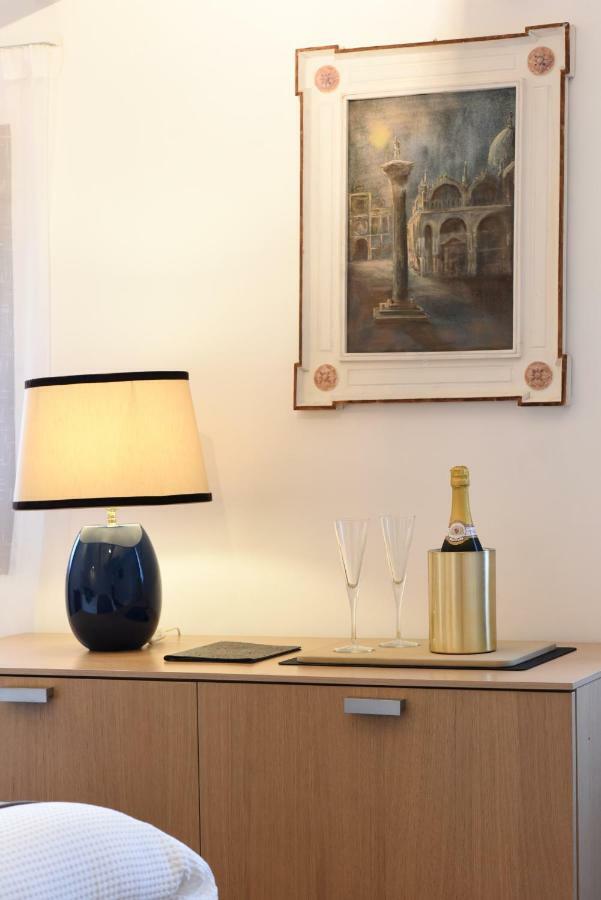 Sweet Apartment Frari Венеция Экстерьер фото